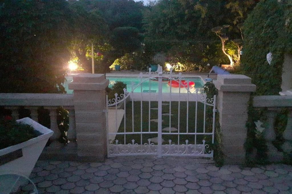 Апартаменты Le Jardin De Mae Бук-Бель-Эр Экстерьер фото